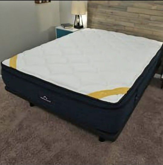 Newer King DreamCloud 14" Hybrid Premier Rest Mattress and Platform Bed Frame