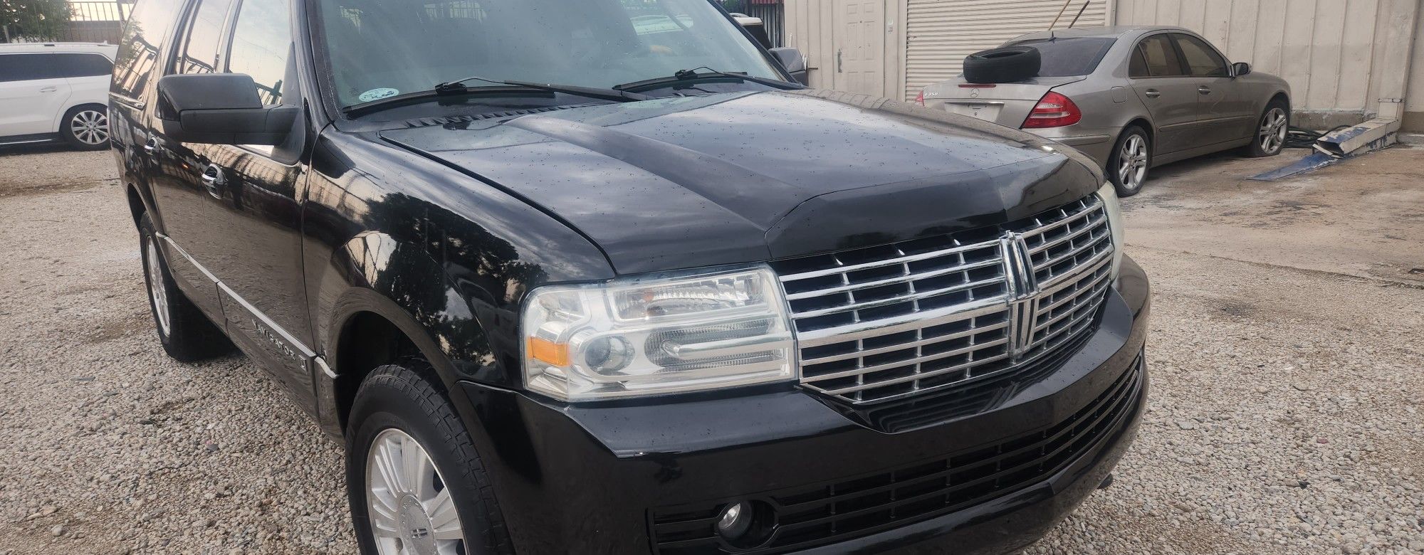2011 Lincoln Navigator L