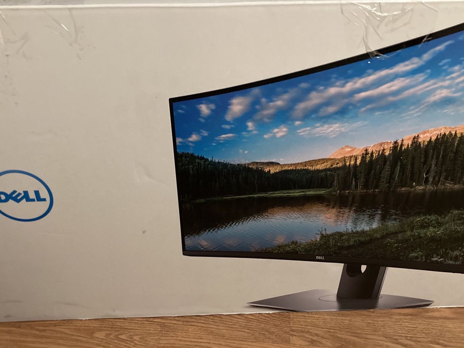 Dell Ultra Sharp 34 Curved Monitor Model U3417W