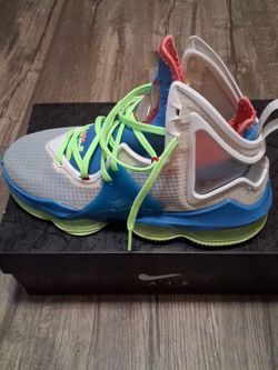 Nike LeBron 19