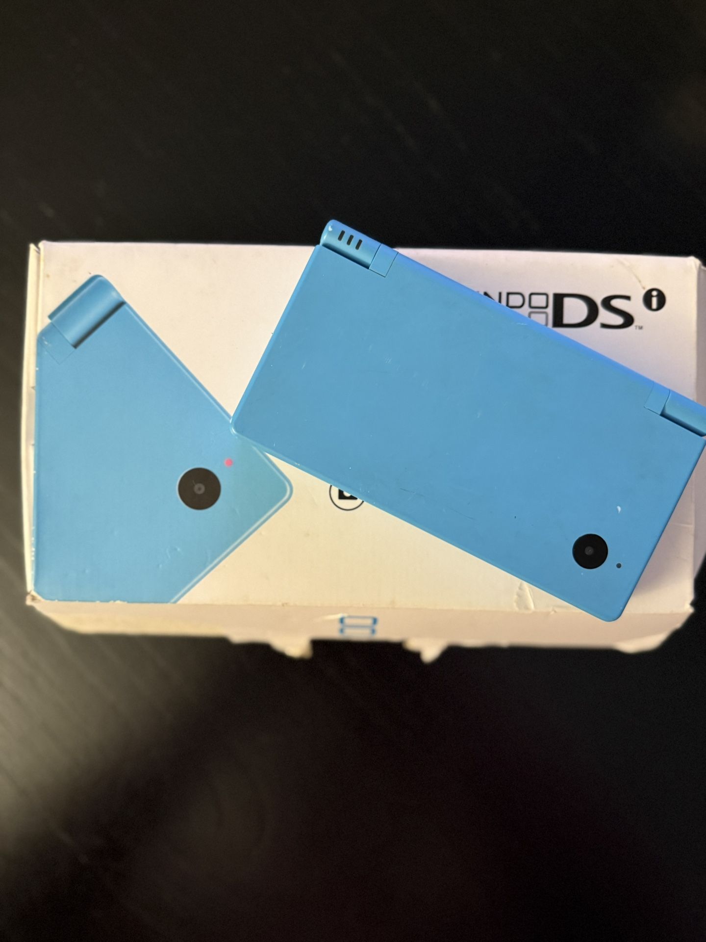 Nintendo DSI Light Blue Handheld Console Game System with Charger Tested