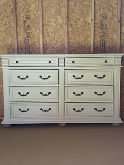 Beautiful 8 drawer dresser 69in. W x 18in. D x 42in. H