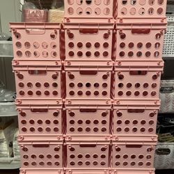 STACKABLE STORAGE CUBES