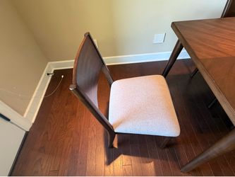 Costco Clare Valley 5-Piece Dining Set – Like New