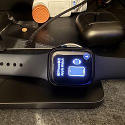 Apple Watch Series 8 41mm Cellular & GPS!