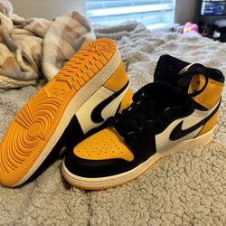 Black and Yellow Jordan 1s 