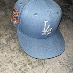 La dodgers fitted 7 1/4 pink underbrim