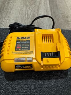 Dewalt 8amp fast charger