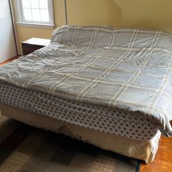 Bedder With Dressers 