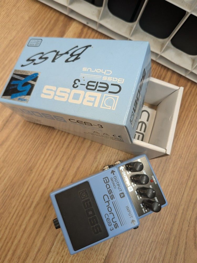 BOSS CEB-3 Bass Chorus