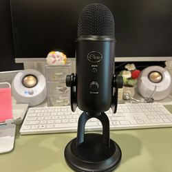 Blue Yeti Logitech USB Mic