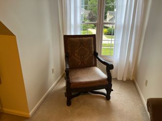 Upholstered Accent Chair