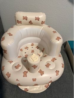Inflatable infant chair