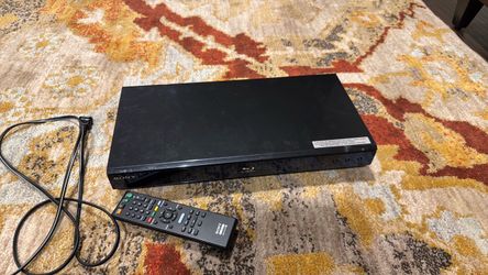 Sony BDP-S360 HD Blu-ray / DVD Player with Remote