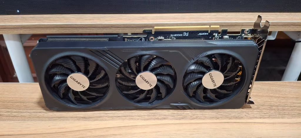 GIGABYTE GeForce RTX 4060 Gaming 8G GPC Triple Fan, 8GB 128-bit GDDR6