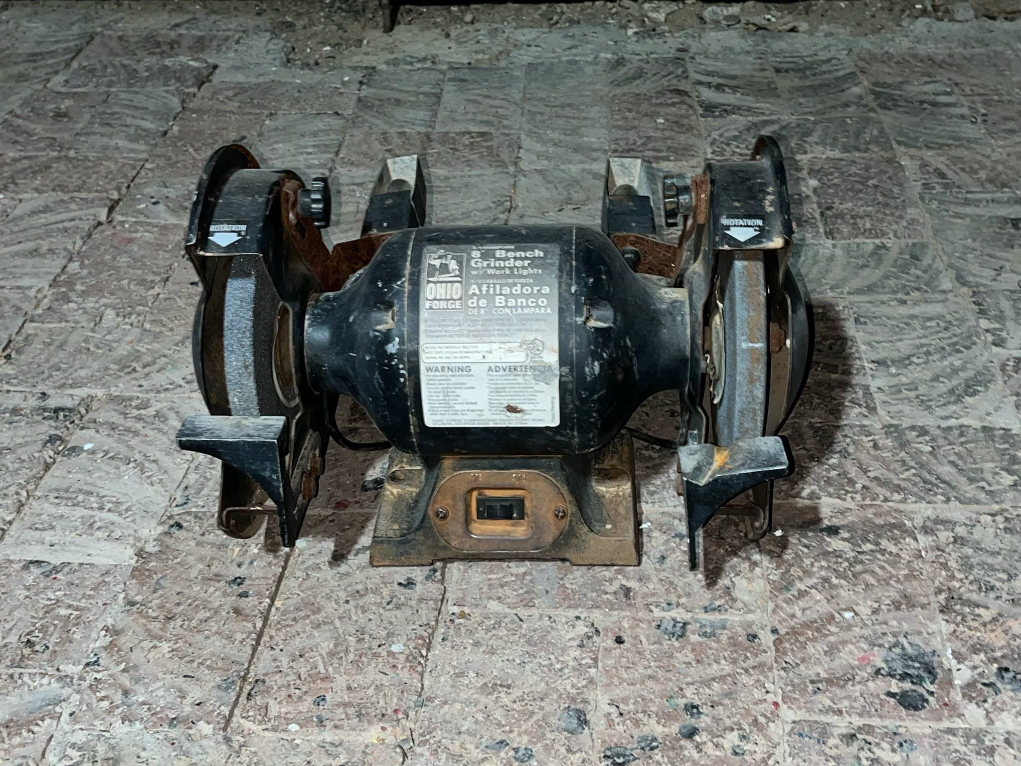Ohio Forge electric plug-in 8" bench grinder 7075