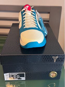 Nike Kobe V Protro Caitlyn Clark PE
