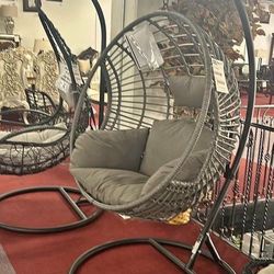WICKER Hanging EGG Chair w same day delivery 