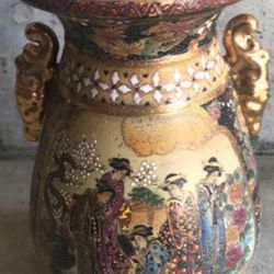 Decorative Old Chinese Vase 