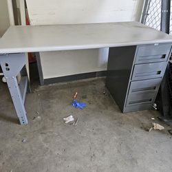 Work Bench Perfect Condition 