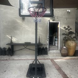 Basketball Hoop 