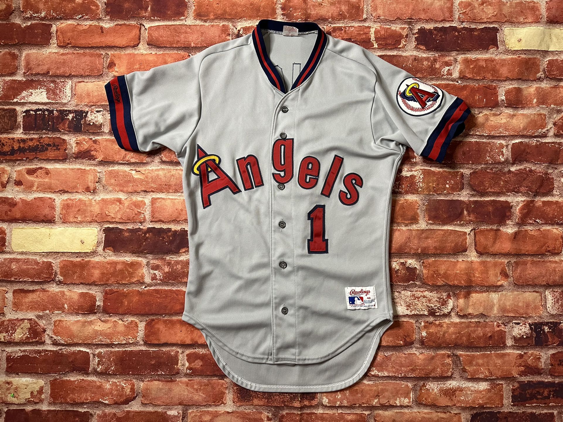 Men's L/XL Anaheim Angels Vintage Jersey for Sale in Peoria, AZ