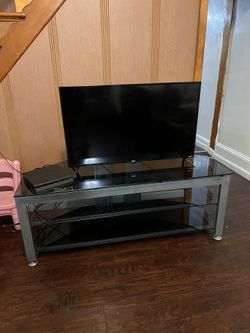 Glass tv Table 