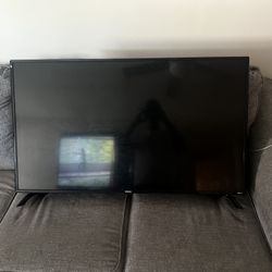50’ Westinghouse Smart Tv 