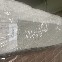 King Size Casper Wave- In Plastic Never Used-pickup In Milwaukie