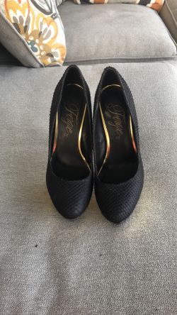 FERGIE Pump - size 6