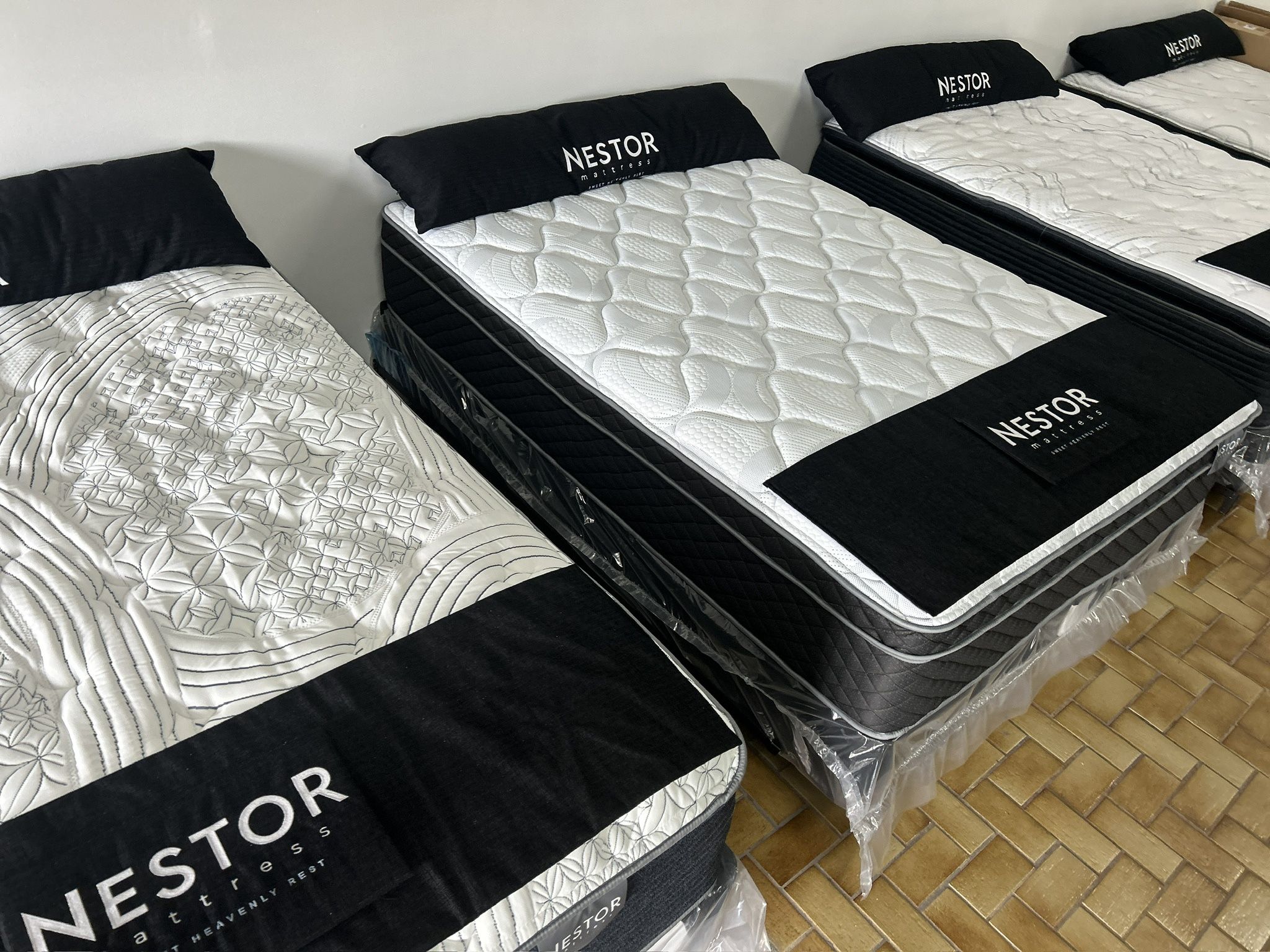 Moving OUT NEW Mattresses (EVERY Sizes) Must Go