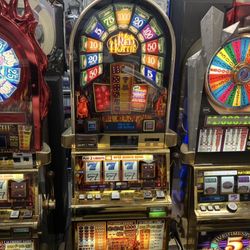 IGT Red Hottie Slot Machine