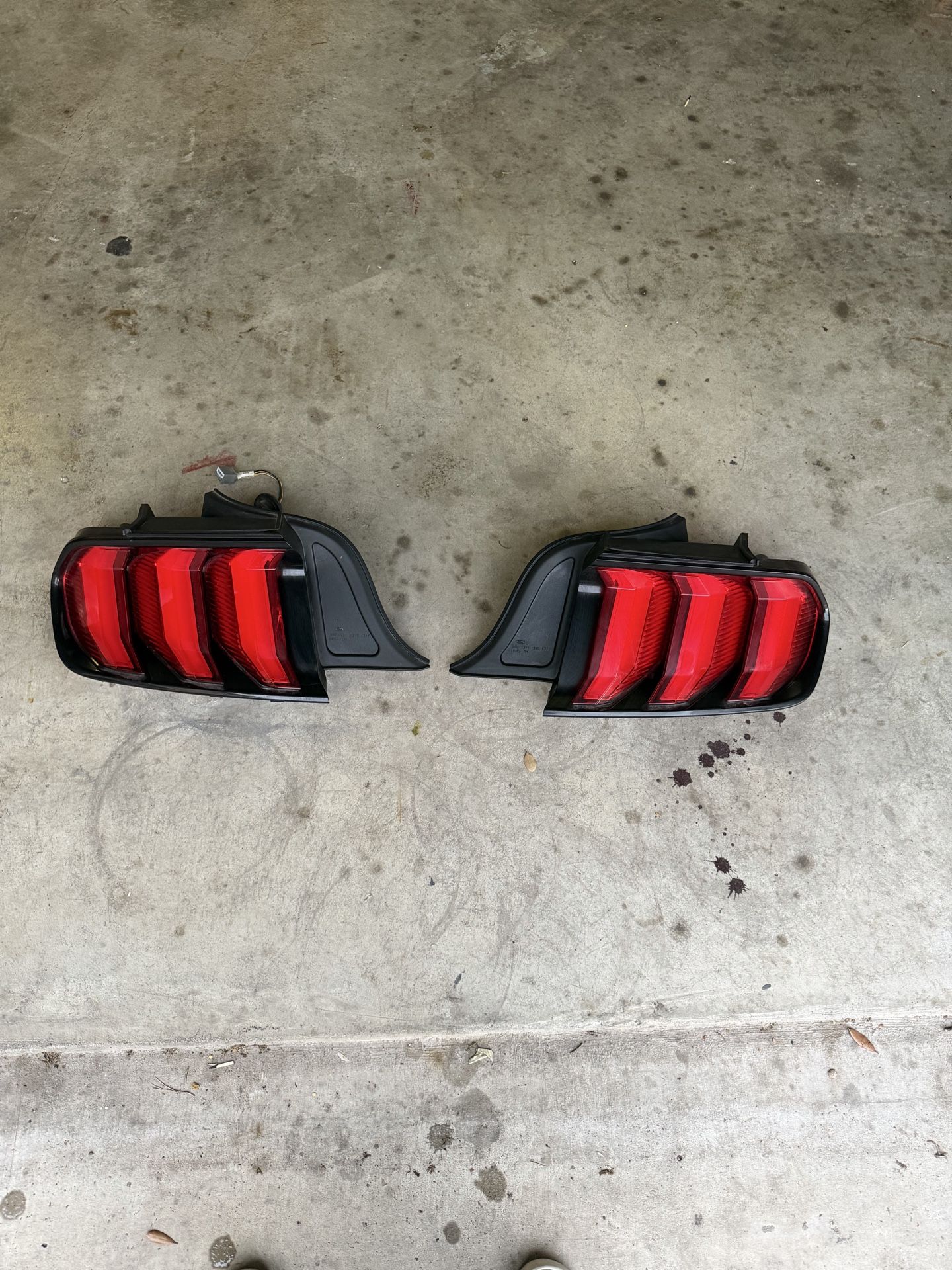 oem mustang gt tail lights