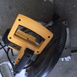 DEWALT DW703 Miter Saw