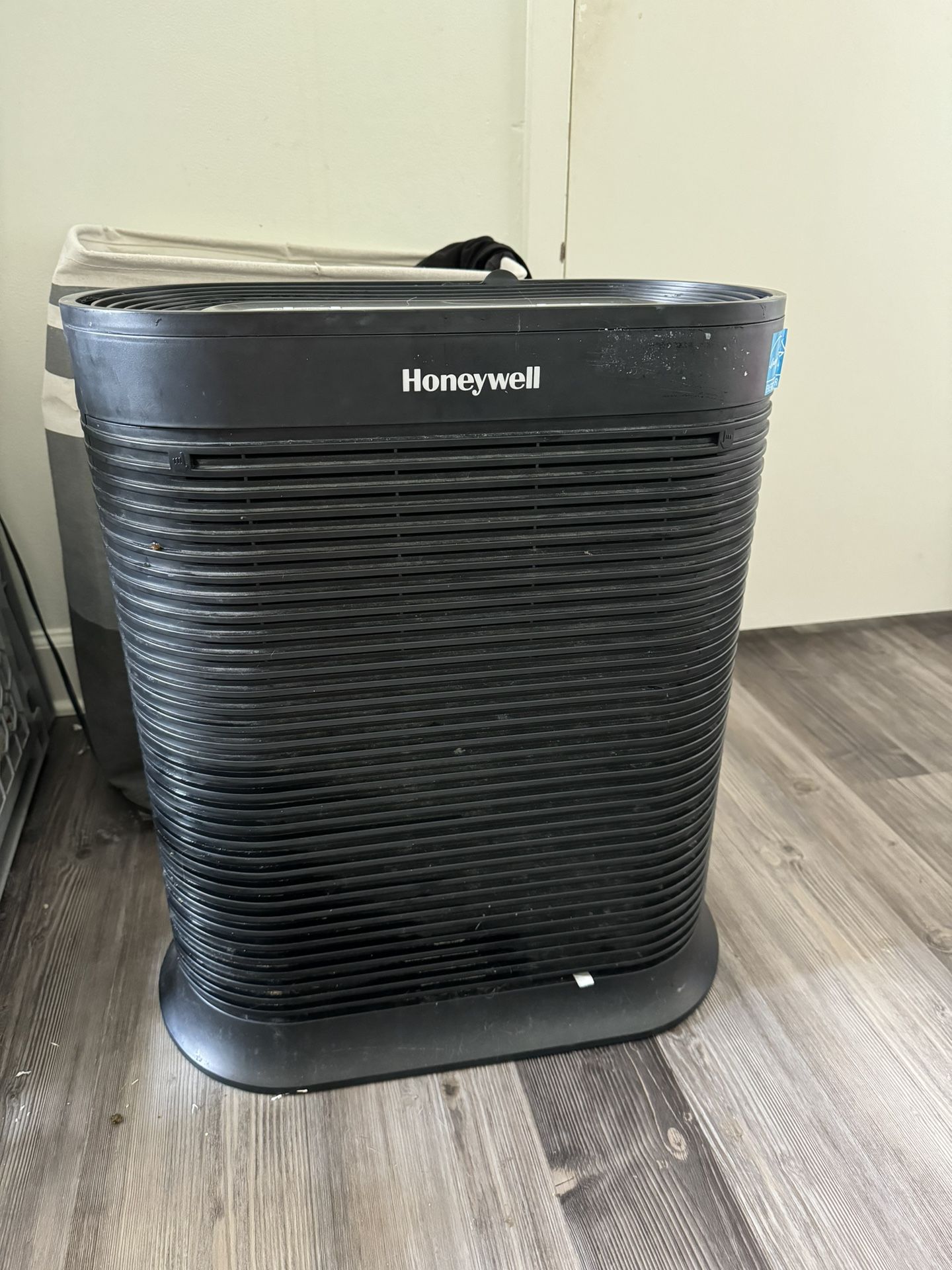 Honeywell HPA200 HEPA Air Purifier for Large Rooms