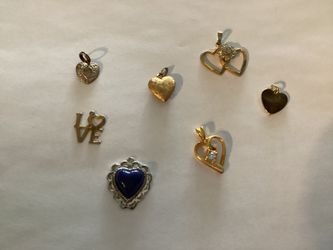 Charms Costume Hearts Valentines💕(Price Each)