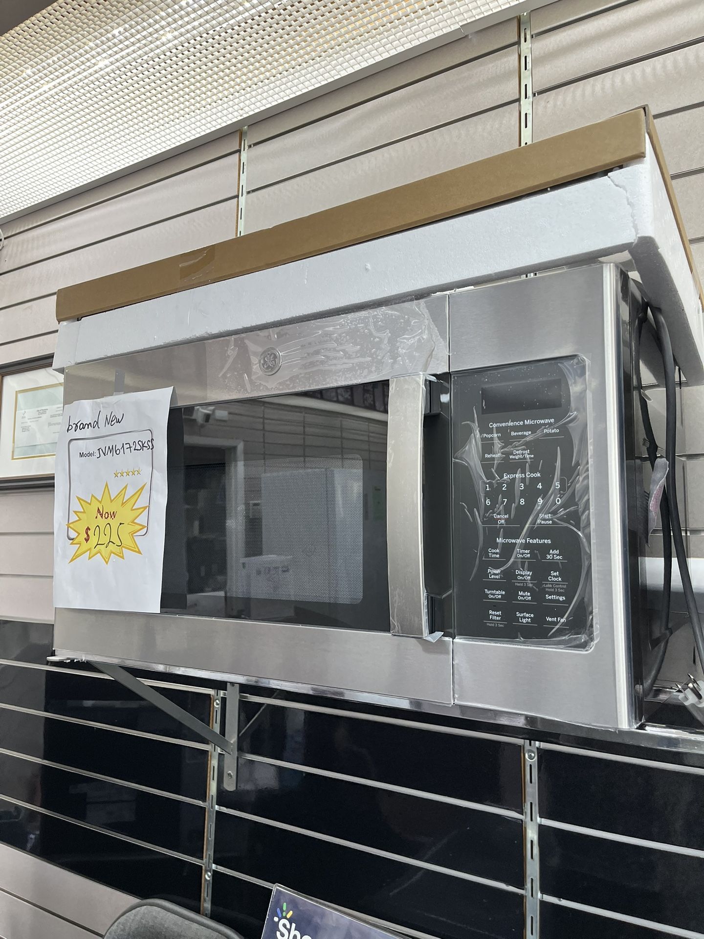 Microwave Over The Range GE Brand New microondas