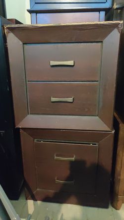 2 set brown dressers