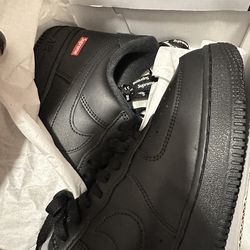 Supreme Air Forces(8) in woman’s