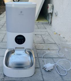 Petlibro automatic Catfeeder