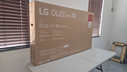 New 65 LG Oled C5 Smart TV 4K UHD with 144 Hz refresh rate. New in the  box