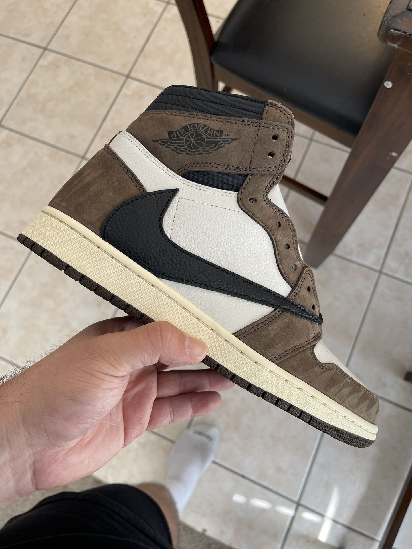 Jordan 1 high Travis Scott Mocha