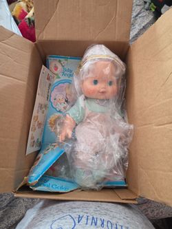 Baby Angel Cake Blow Kiss Doll like new Strawberry Shortcake Vintage