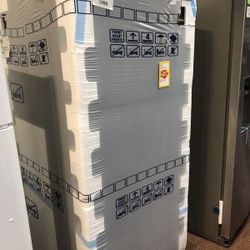 Frigidaire Top Freezer Appliance DP8B