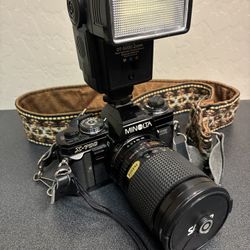 Minolta X-700 Camera w/ Flash and Zoom Lens