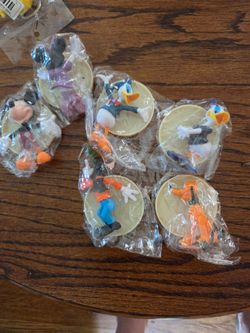 Disney cake decorations