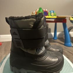 Toddler Snow Boots 9T