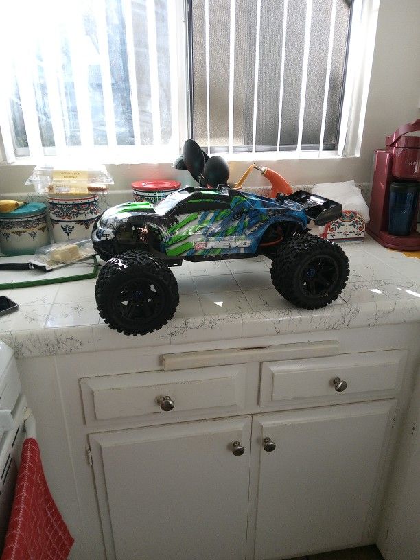 TRAXXAS HPI LOSI TEAM ASSOCIATED ARRMA BRUSHLESS RC