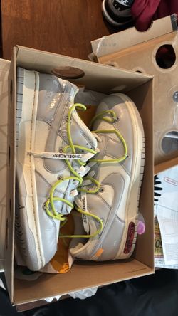 Nike dunk low off white