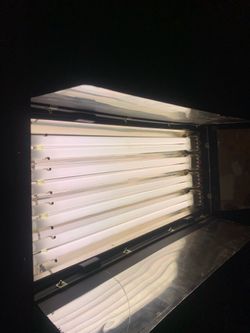 4-Bank Fluorescent Studio Light